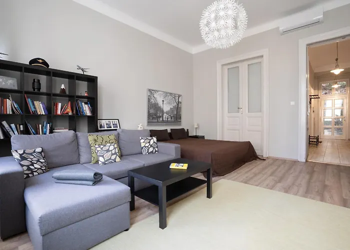 Bpr Castle Hill Apartment With Garden